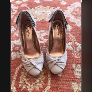 👡💕Women’s Seychelles bow heels (size 7.5)